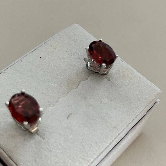 Garnet 14k gold earrings studs AFJC - Picture 5 of 8